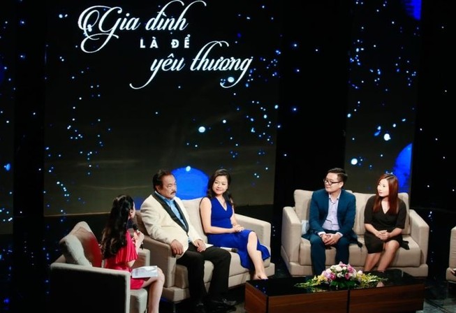Không tặng quà, không tặng hoa... chỉ tặng bờ vai