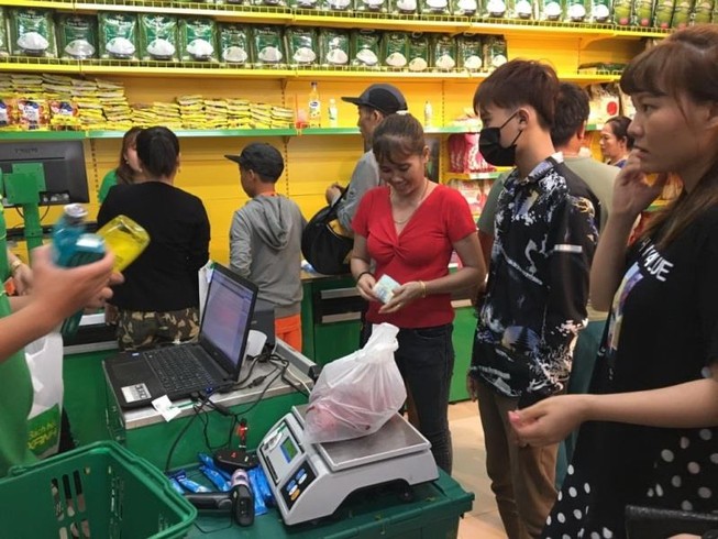 Bách Hóa Xanh Long An hút hàng ngàn khách mỗi ngày