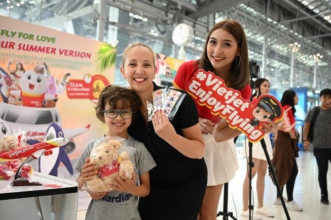 Vietjet: Tung hàng triệu vé 0 đồng bay khắp châu Á
