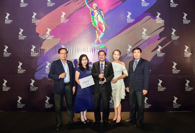 4 ngân hàng vào top nơi làm việc tốt nhất châu Á