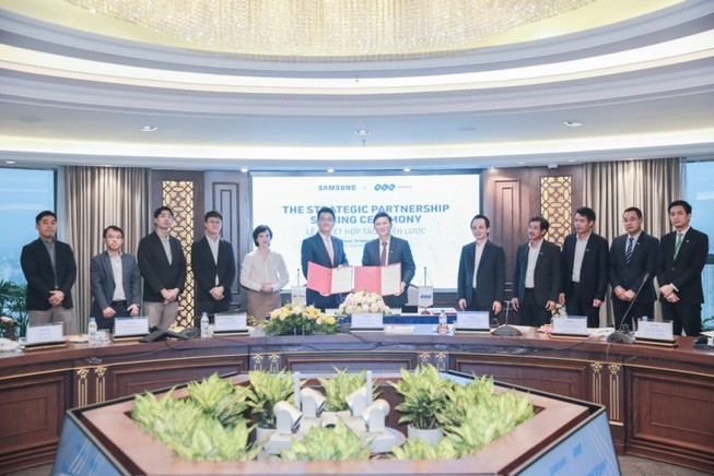 Tập đoàn FLC hợp tác toàn diện với Samsung