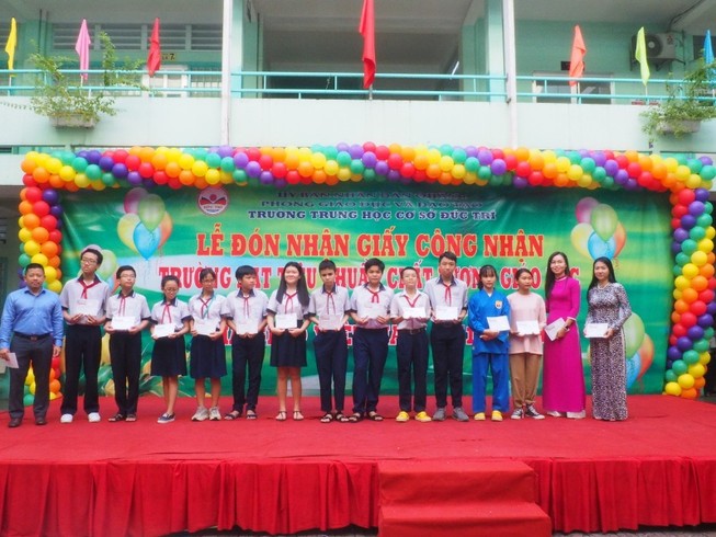 Học bổng HD SAISON nâng đỡ học sinh nghèo vượt khó