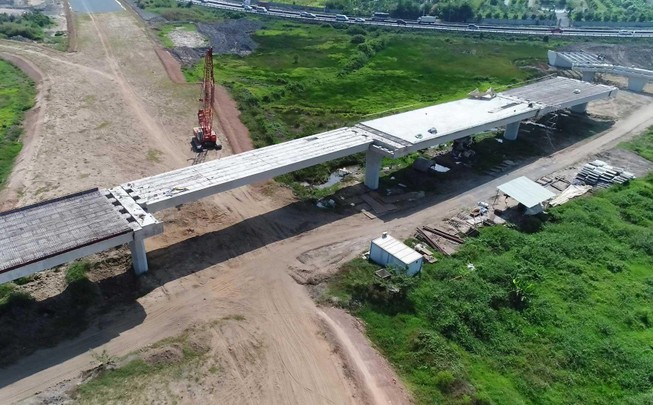 Cao tốc Trung Lương - Mỹ Thuận nhìn từ trên cao