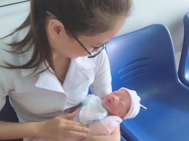 Gặp trẻ bị bỏ rơi, xử lý sao?