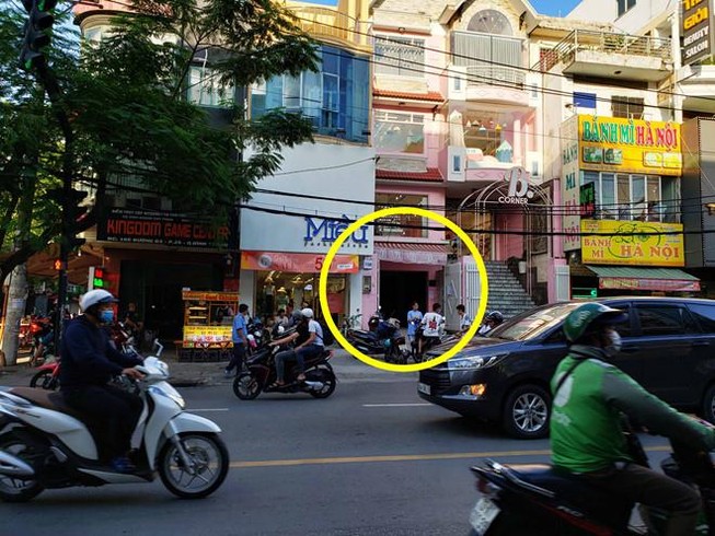 Gửi xe bị chặt chém: Xử lý ra sao?