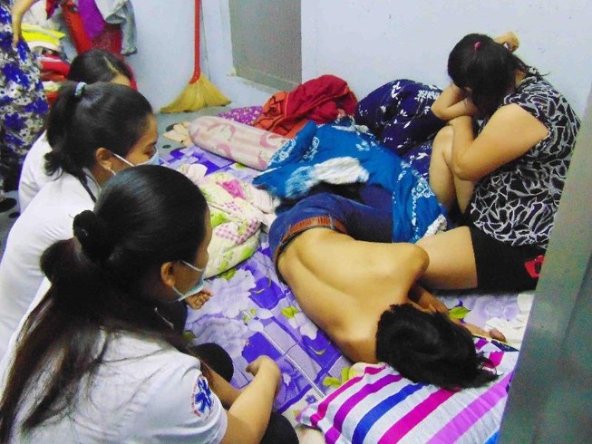 Cằn nhằn với vợ, chồng lại uống ôxy già tự tử