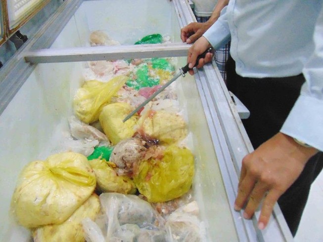 Rùng mình với cơ sở làm chả lụa