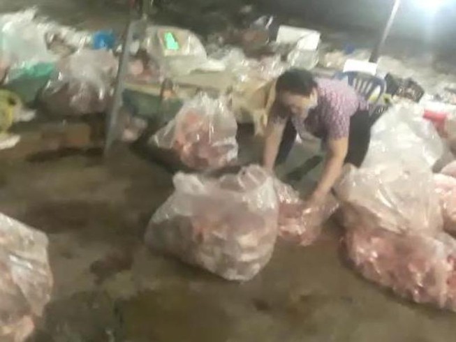 Đề nghị trung tâm giết mổ gia cầm không cho người lạ vào