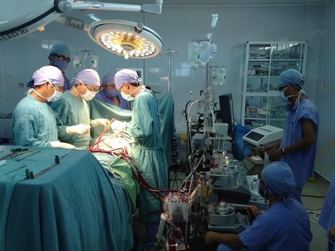 Cứu sống nạn nhân có quả thận rơi vào ổ bụng