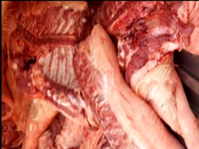 Chợ đầu mối Bình Điền suýt 'hứng' hàng trăm ký thịt heo bệnh