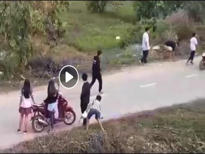 Nghi vấn học sinh cầm dao 'xử nhau'