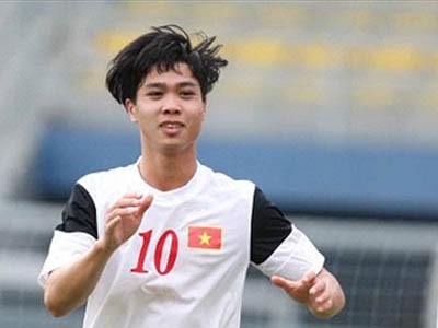 Trưởng Phòng Tư pháp huyện không dám khẳng định năm sinh của Công Phượng
