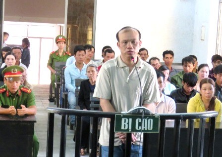 Ngồi tù vì chống trộm vịt bằng điện