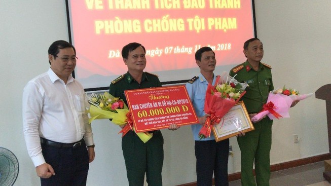 Công an Đà Nẵng truy bắt chủ mưu vụ buôn lậu ngà voi khủng