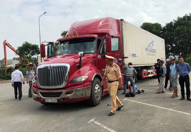 1 tài xế lái container trên đường dương tính ma túy