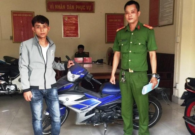 Nam thanh niên bất ngờ được nhận xe Exciter đã bị mất 2 năm