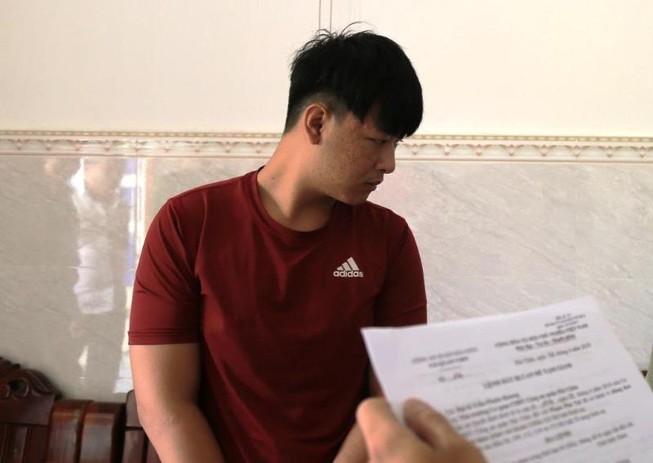 Đà Nẵng: Cô gái tay không chống lại người yêu cũ cầm dao