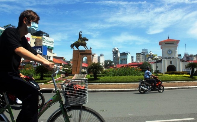 TP.HCM phá dỡ vòng xoay Quách Thị Trang