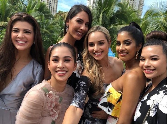 Tiểu Vy được khen trong trang phục thường ngày ở Miss World
