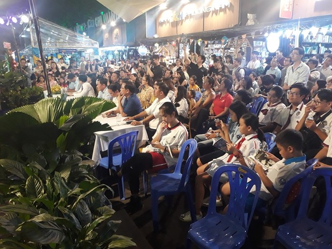 Hội sách thiếu nhi TP.HCM: Dạy làm gốm, giảm giá sách 50%