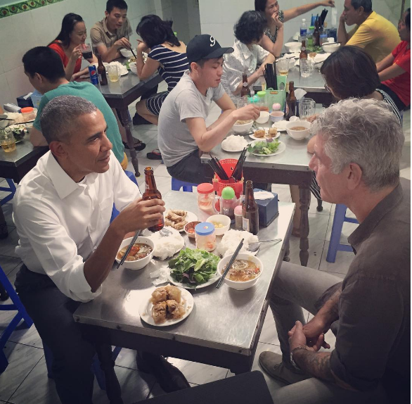 Người ăn bún chả với Tổng thống Obama là ai?