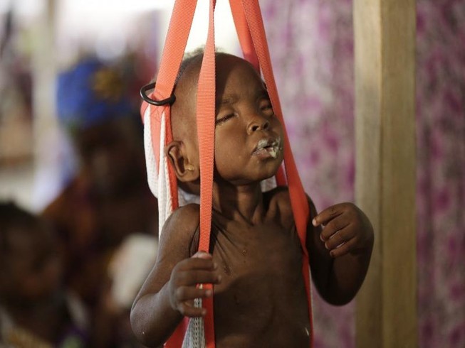 Hàng ngàn trẻ em chết đói tại Nigeria