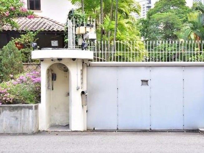 Quốc hội Singapore chất vấn thủ tướng chuyện nhà cửa