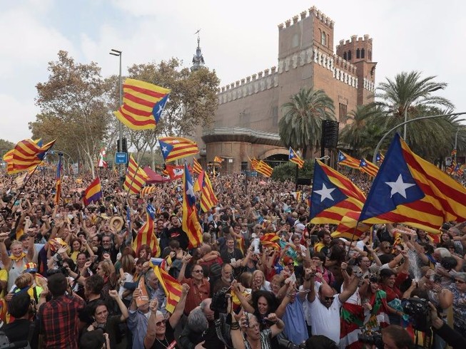 Catalonia tuyên độc lập, Tây Ban Nha tước quyền tự trị