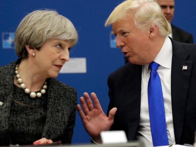 Bà May phản đối việc ông Trump muốn tái kết nạp Nga vào G7