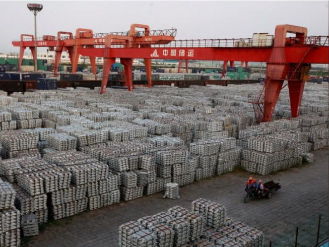 Mỹ dọa đánh thuế lên 200 tỉ đô và phản ứng của Trung Quốc