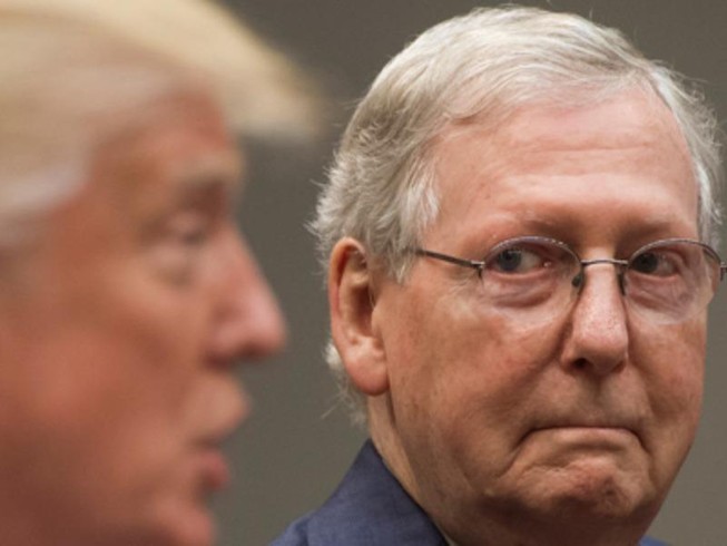 Lộ diện người giúp ông Trump và đảng Dân chủ làm hòa