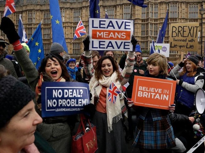 Brexit: Bà May lại trở về điểm xuất phát