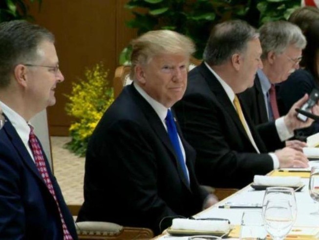 Nhà Trắng muốn thực đơn bữa tối Trump-Kim phải 'siêu đơn giản'