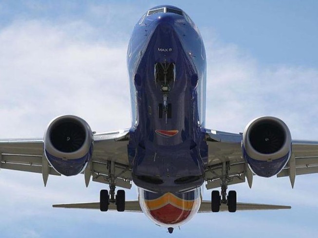 Tại sao Boeing không đắp chiếu 737 MAX 8?