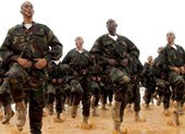 Phe Tướng Haftar chiếm một trại quân sự của phe Tripoli