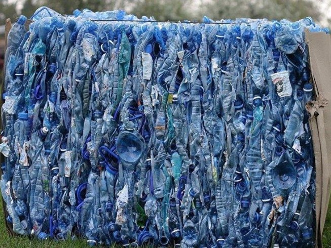Indonesia chuyển trả 5 container... rác qua lại Mỹ