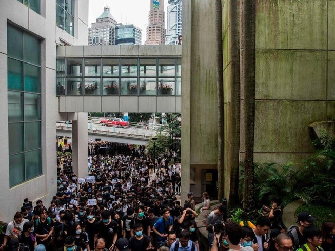 Nhân viên lãnh sự quán Anh ở Hong Kong 'bị bắt tại Trung Quốc'