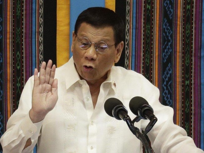 Ông Duterte: Tàu vào lãnh hải Philippines phải xin phép