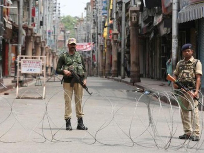 Pakistan-Ấn Độ nã súng nghiêm trọng tại biên giới Kashmir