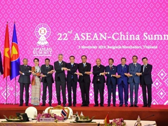 Ông Lý Khắc Cường hòa hoãn với các lãnh đạo ASEAN về biển Đông