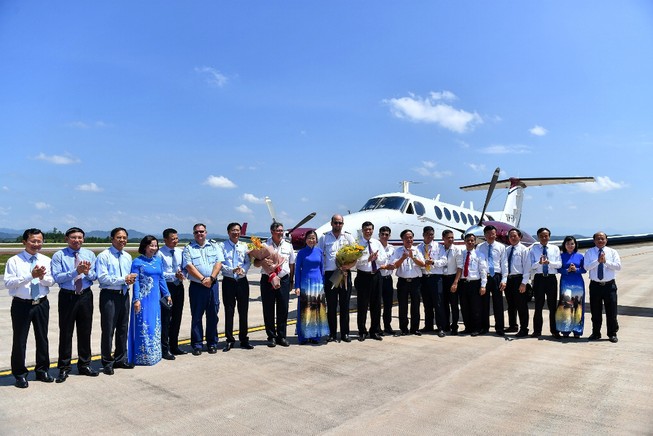 Sân bay Vân Đồn đón chuyến bay hiệu chuẩn đầu tiên