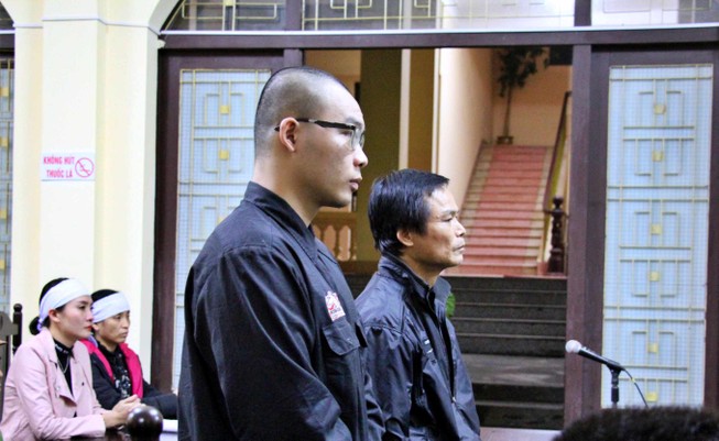 Cựu đại tá công an dùng búa đánh vợ chồng anh ruột