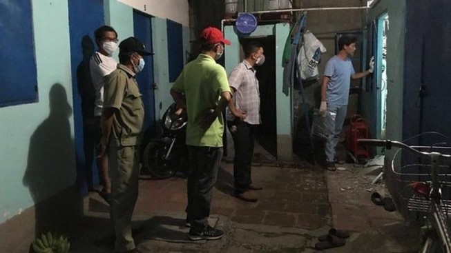 Tới nhà trọ tìm bạn gái rồi đâm chết người