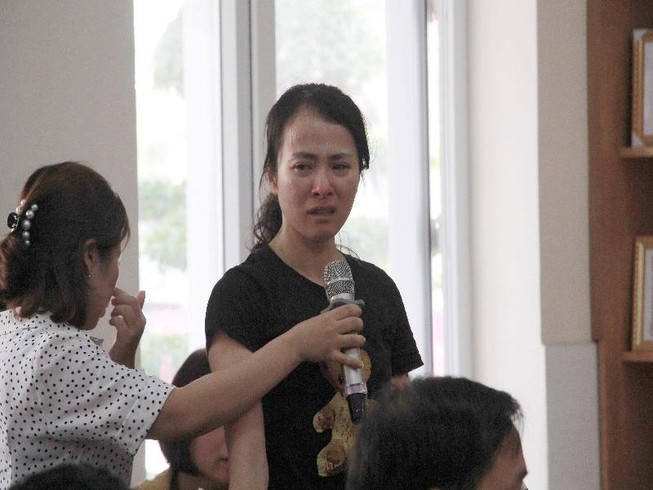 Buộc thôi việc cô giáo đánh hàng loạt học sinh giờ kiểm tra