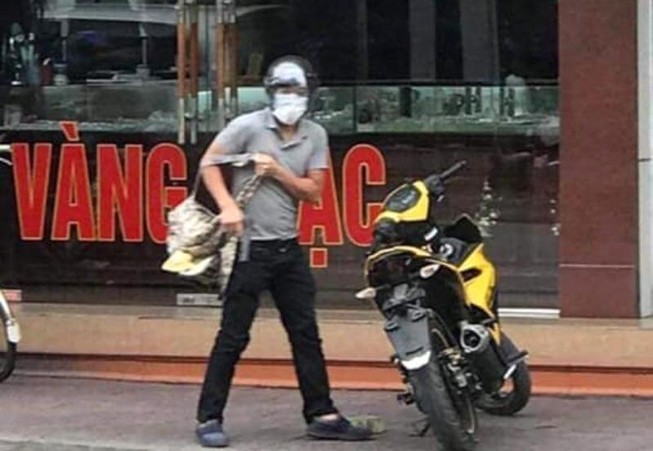 Công an cảnh báo đặc biệt về kẻ cướp tiệm vàng ở Quảng Ninh