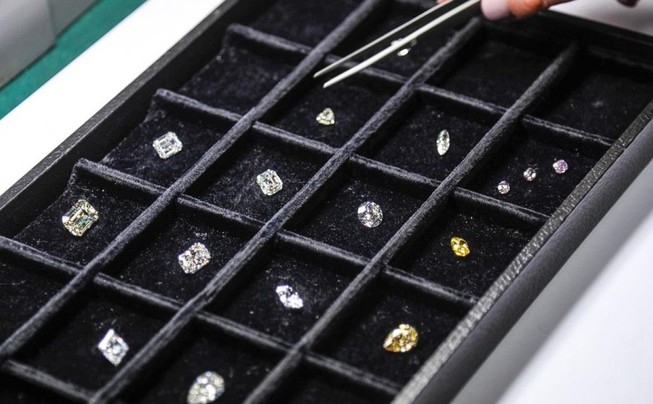 Kim cương của công ty nhà nước Alrosa - Ảnh : Moskva News Agency