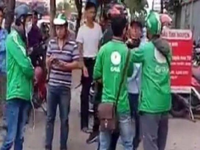 Tài xế Grab gọi người tới trả thù xe ôm giành khách