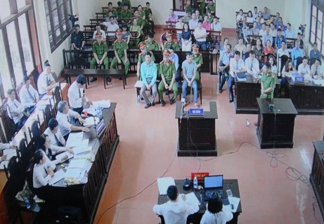 Xử BS Lương: LS đối chất trực tiếp với điều tra viên