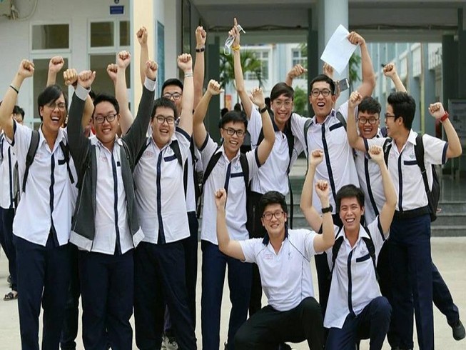 Hà Nội vắng bóng điểm 10 môn toán lẫn văn