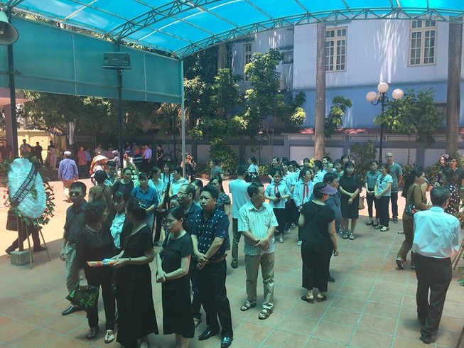 Đôi mắt Vân Nhi mang lại ánh sáng cho 2 cậu bé khác